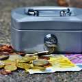 Commodity Money vs Fiat Money: Interesting Basics
